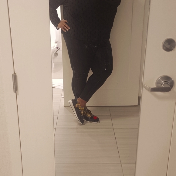 Meet your Posher, Storm❣️ - Picture 8 of 8